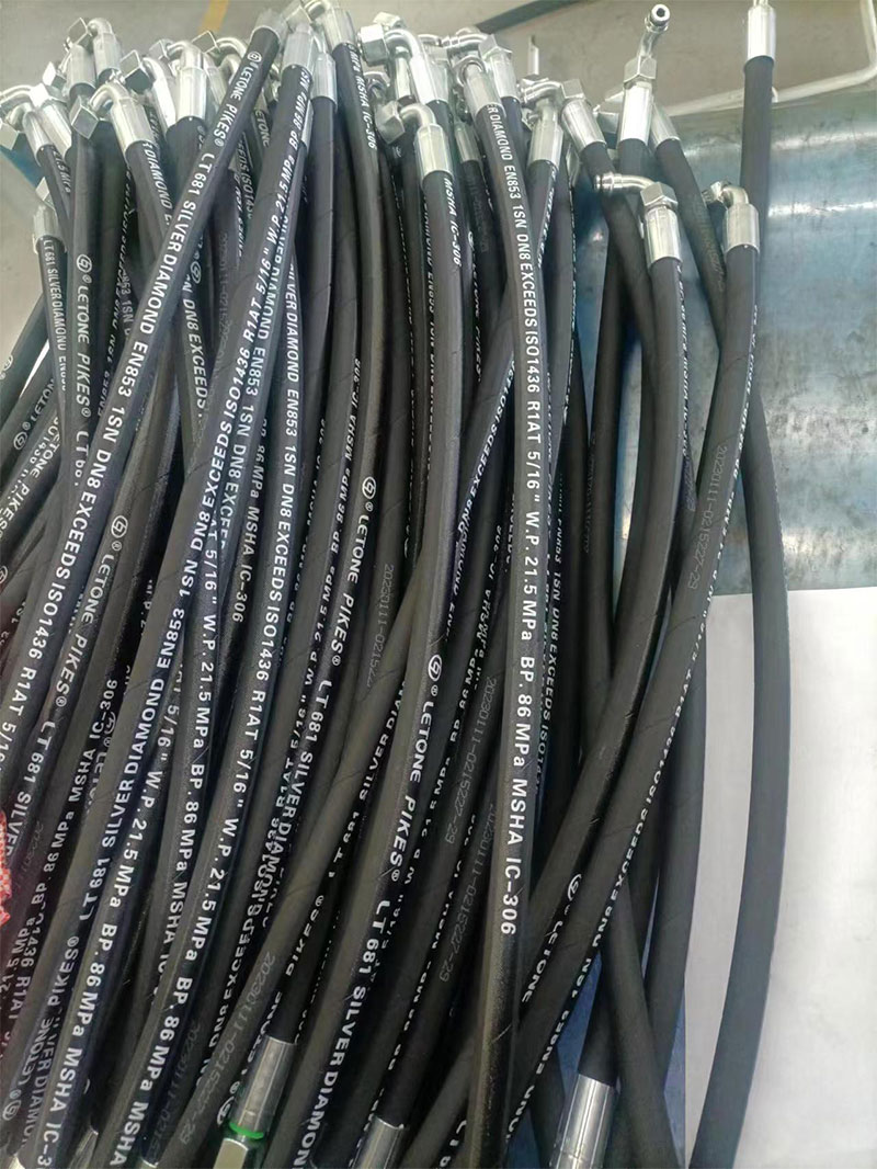 Wire wound rubber hose