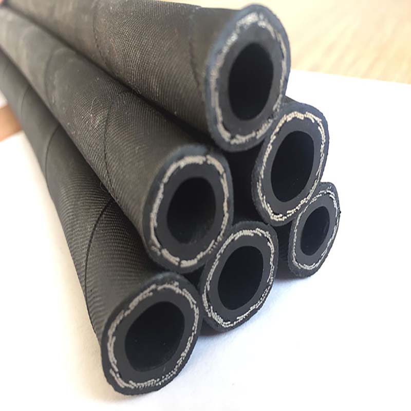 Multi layer laminated oil resistant rubber hose for engineering machinery